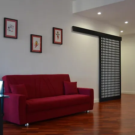Angelina House Guest house *